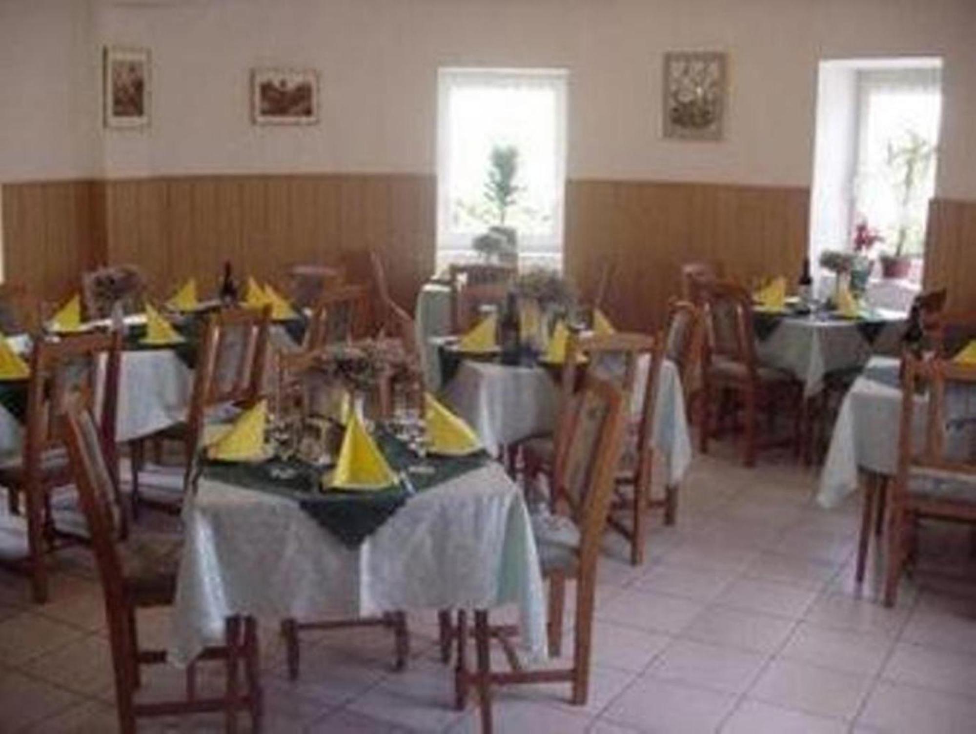 Bed and Breakfast Fuezi Panzio Sopron Esterno foto