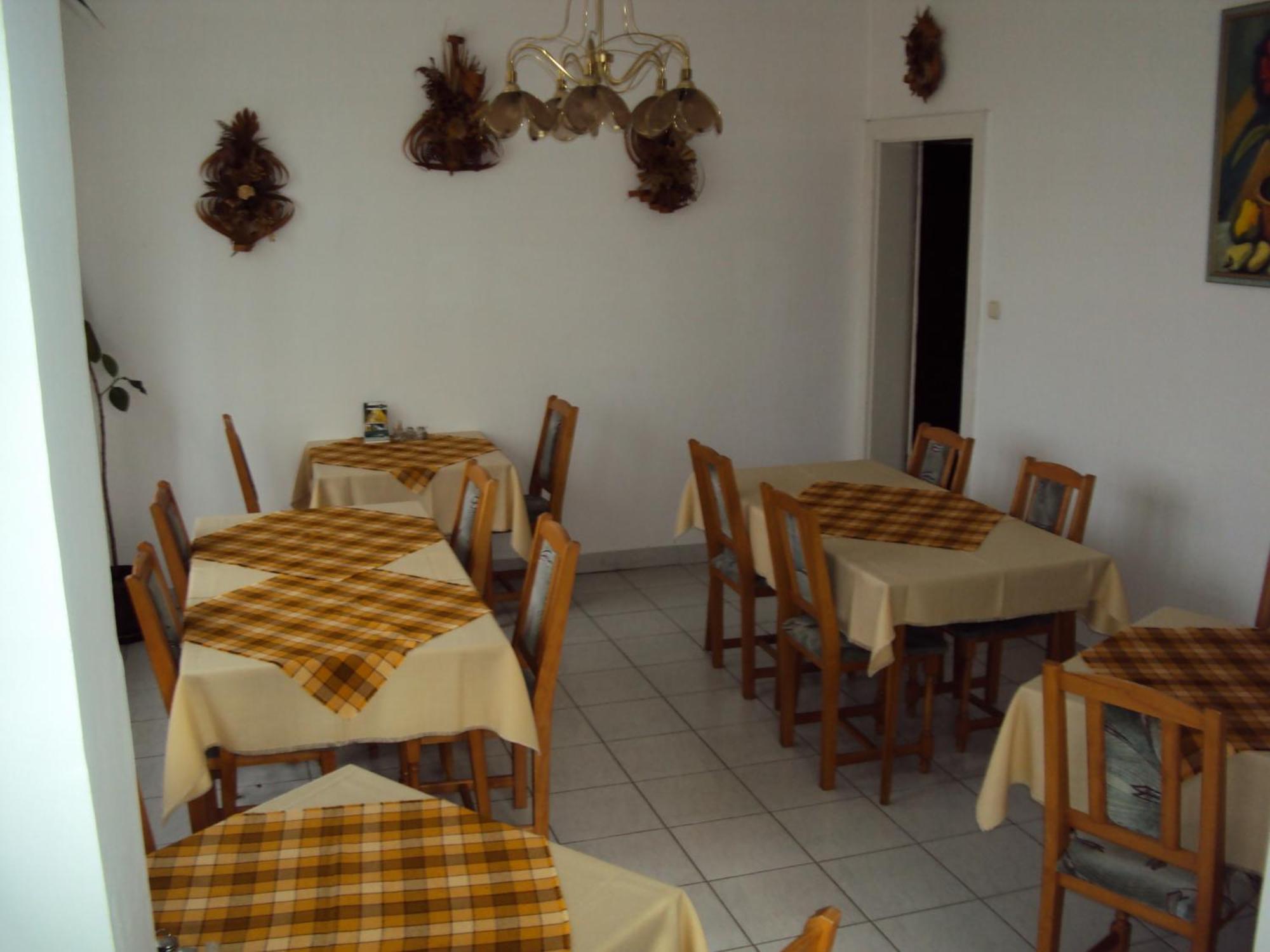 Bed and Breakfast Fuezi Panzio Sopron Esterno foto