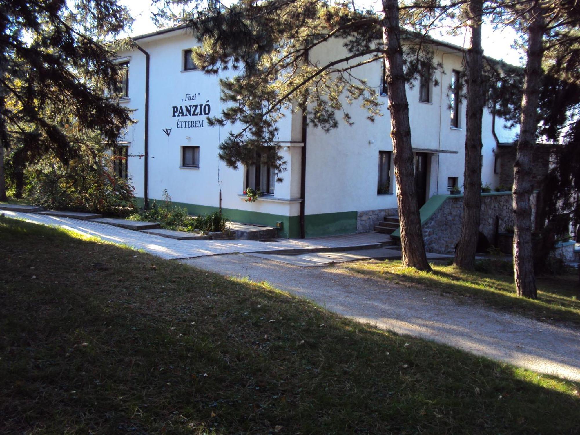 Bed and Breakfast Fuezi Panzio Sopron Esterno foto