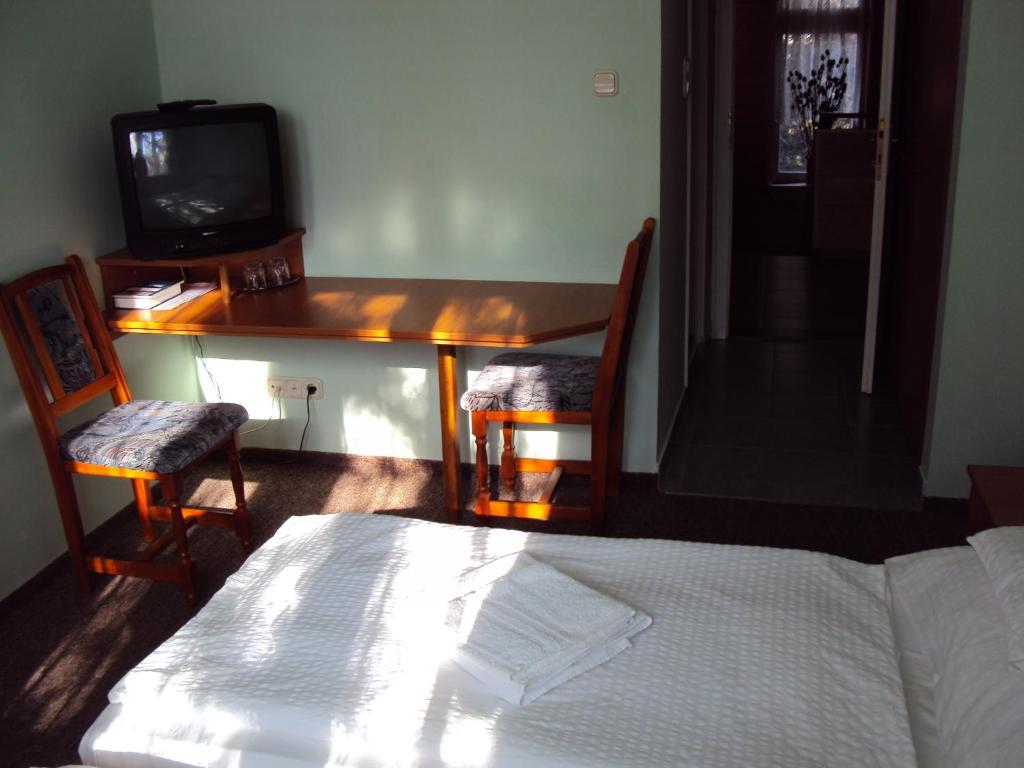 Bed and Breakfast Fuezi Panzio Sopron Camera foto